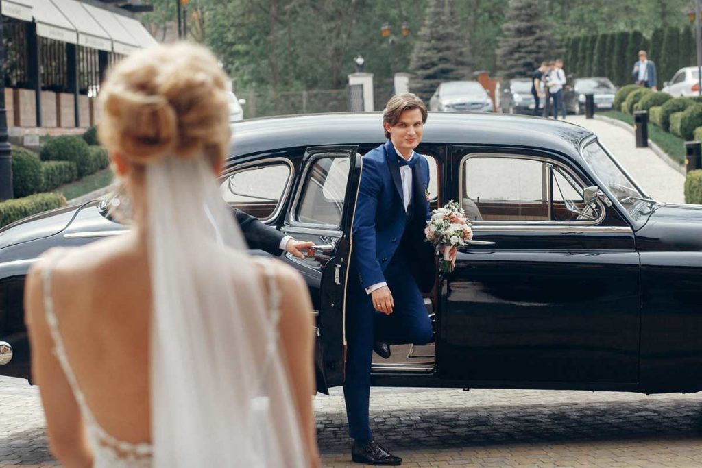 un mariage inoubliable avec une voiture de collection