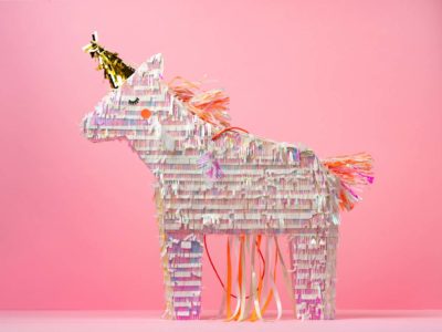 un anniversaire de fille sur le thème des licornes