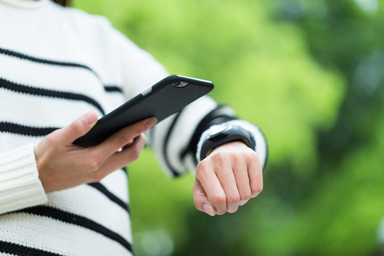 Comment connecter ma montre Fossil à mon téléphone ?