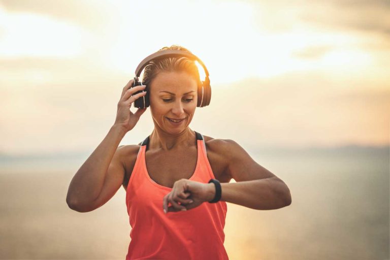 Porter une montre de sport connectée Garmin