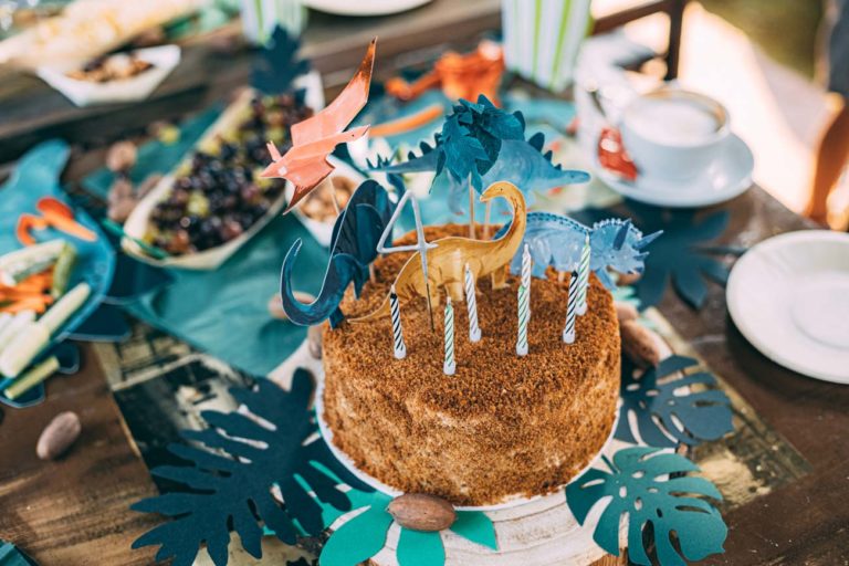 Un anniversaire sur le thème des dinosaures