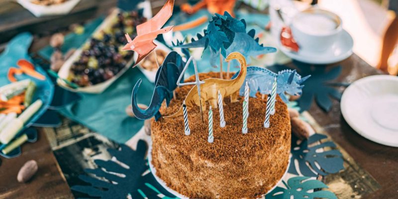 une fête d'anniversaire thème dinosaure
