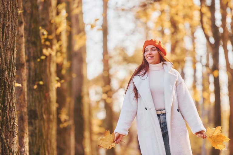 Le béret : un accessoire de mode pour femme à décliner au quotidien