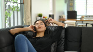 Comment nettoyer facilement un canapé en cuir ?