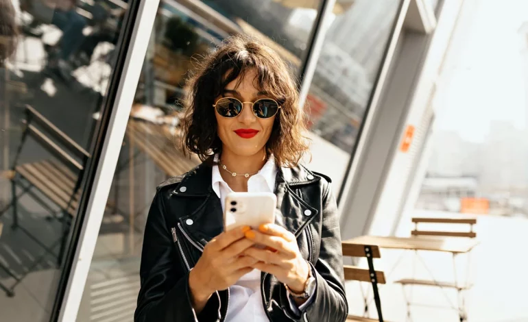 7 coiffures femme, simples et intemporelles pour la rentrée