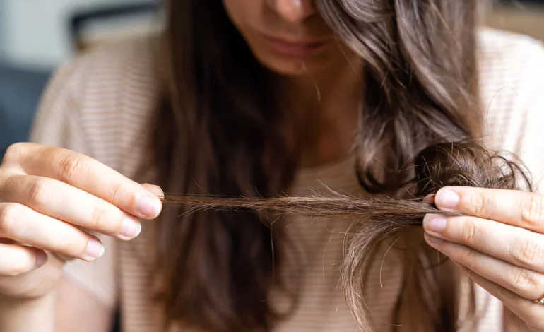 Vous voulez dire adieu aux cheveux fins ? Voici LA solution naturelle