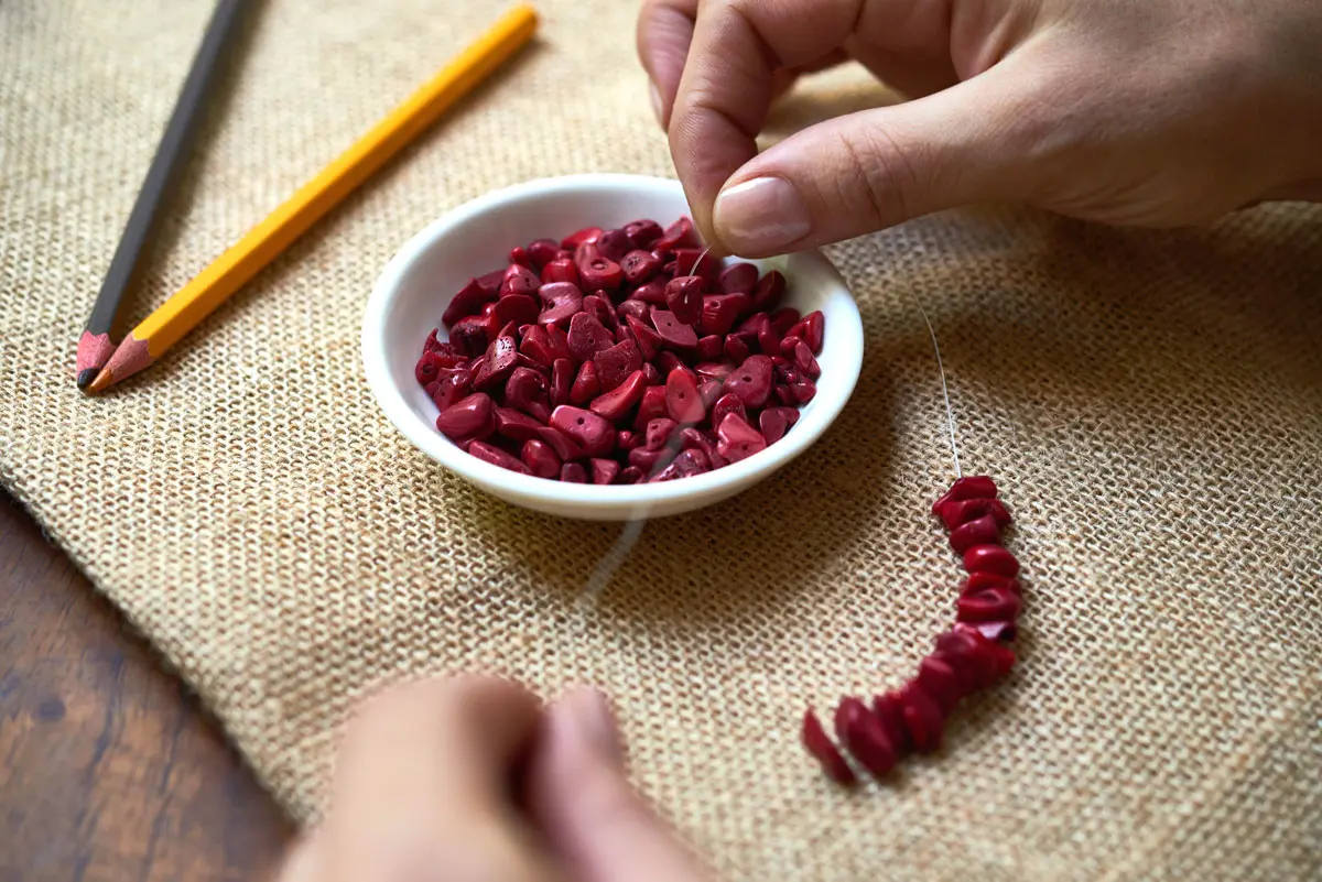 Comment fabriquer facilement un bracelet DIY en pierres naturelles ?