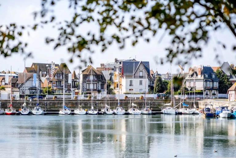 Envie d’un week-end romantique à Deauville ? Voici nos meilleures idées d’activités