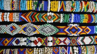 Bracelets brésiliens : les schémas et patrons pour créer des bijoux tendance
